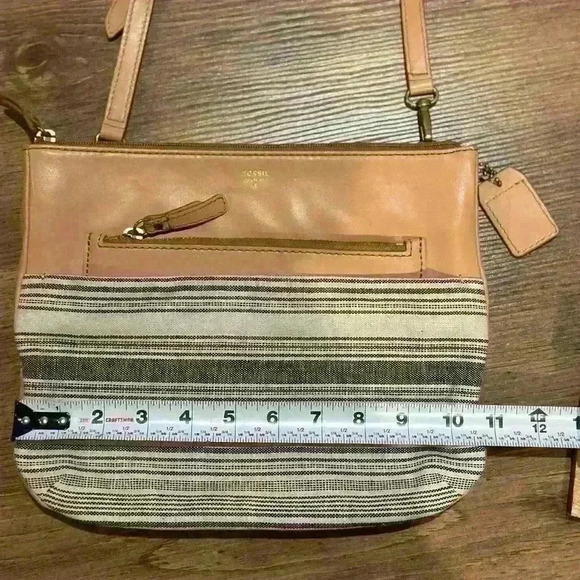 FOSSIL Issue No. 1954 Crossbody Shoulder Purse Handbag Tan with Cloth - Picture 12 of 13